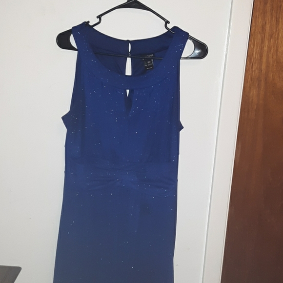 Enfocus Studio Dresses & Skirts - A long sparkly blue prom dress